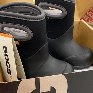 BOGS Black and Gray Kids' Boots